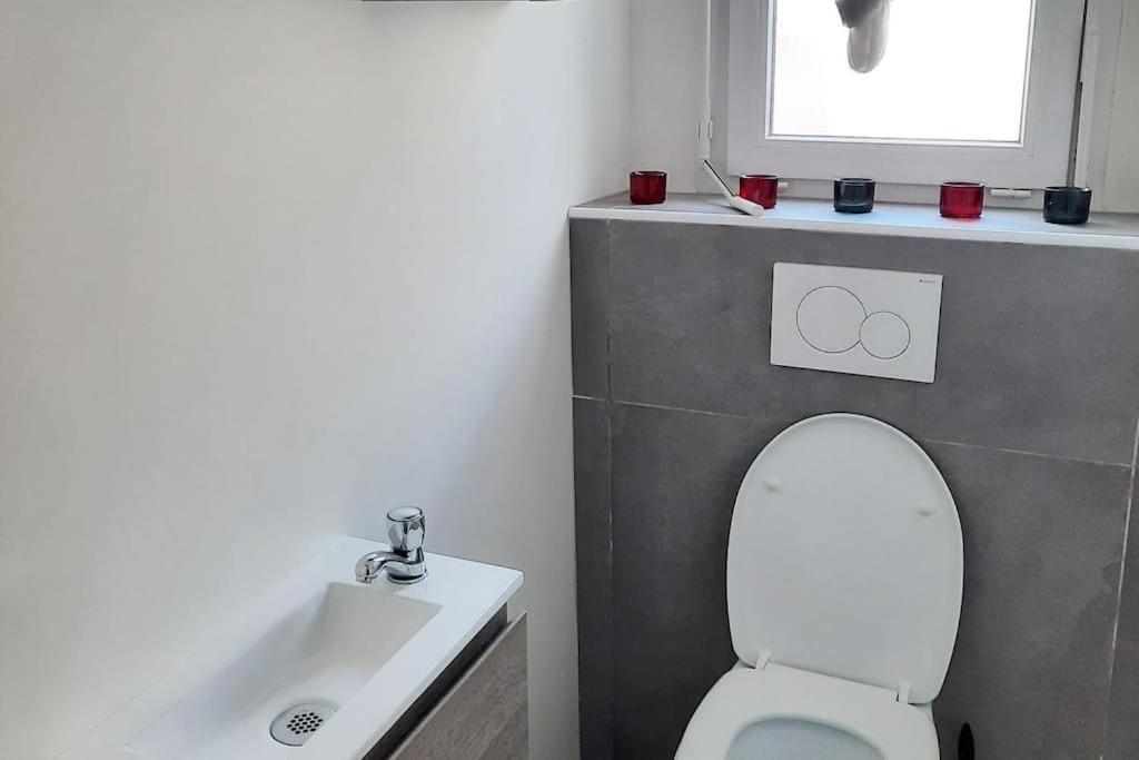 Magnifique Appartement Avec Terrasse Et Parking, 8 Personnes Nanterre Ngoại thất bức ảnh