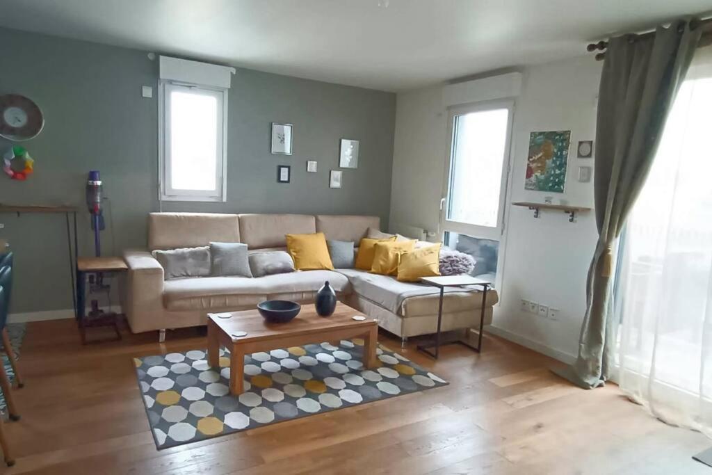 Magnifique Appartement Avec Terrasse Et Parking, 8 Personnes Nanterre Ngoại thất bức ảnh